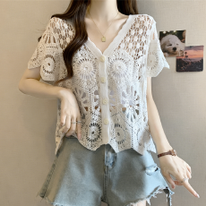 批发实拍港风复古钩花镂空短袖上衣<b class='q'>女</b>夏装2026新款度假风百搭短款<b class='q'>开衫</b>