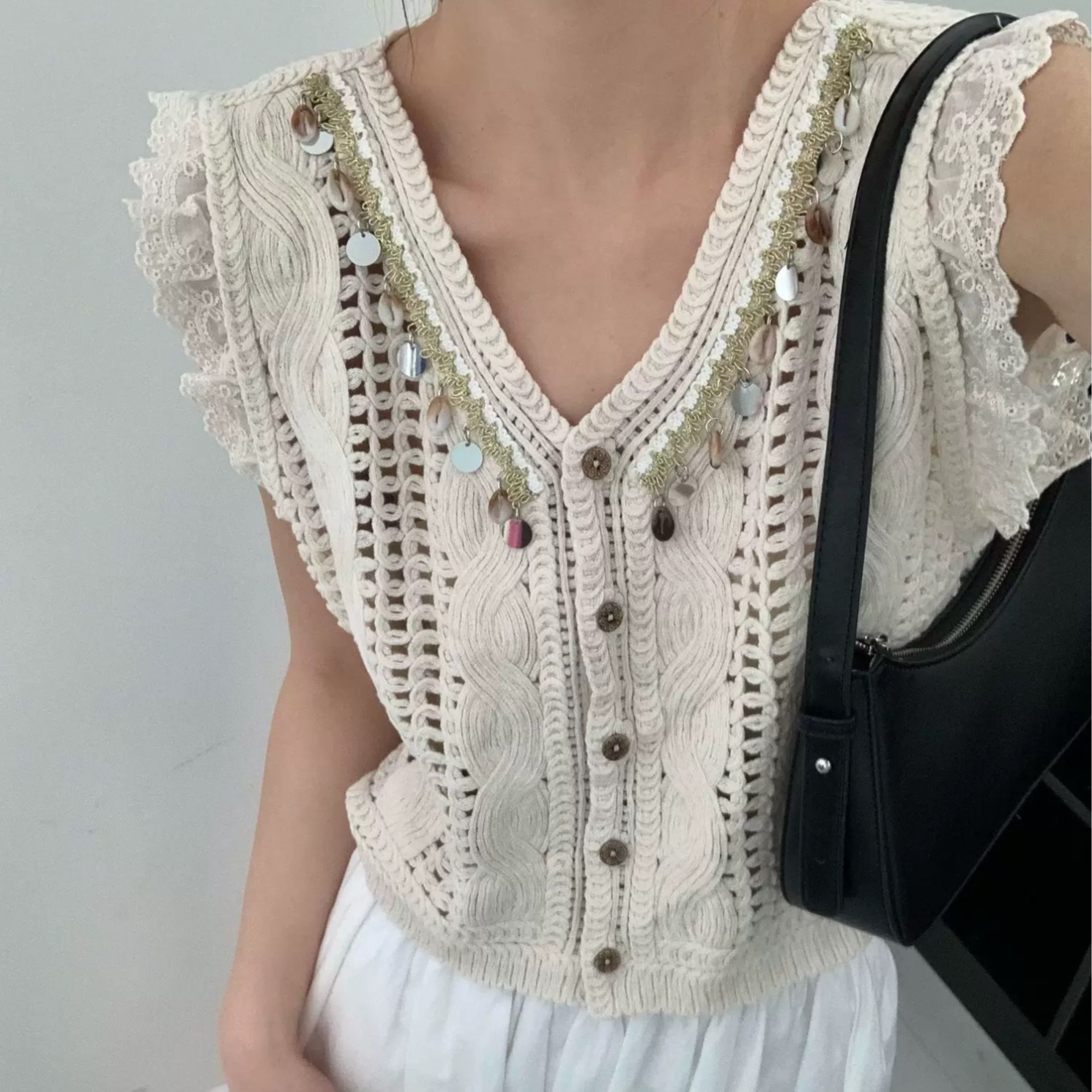 레트로 문예 다용도 면사 자수 스택 착용 민소매 베스트 홀로우 아웃 V넥 니트 루즈핏 레이스 오픈 가디건 조끼