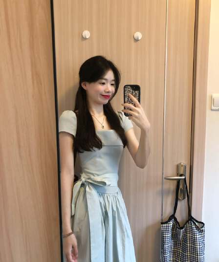 프랑스식 신선함 디자인 센스 허리 수축 품격 드레스 아이들 여름 2026 새로운 반팔 광장 칼라 휴가 롱 스커트
