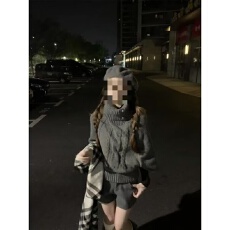 批发灰色麻花高领毛衣女秋冬蝙蝠袖短款韩系高级感针织上衣短裤套装女