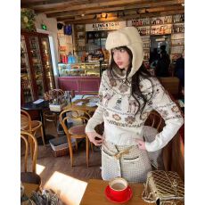 批发圣诞氛围感复古小鹿提花毛衣女冬季新款重工钩花费尔岛圆领针织衫