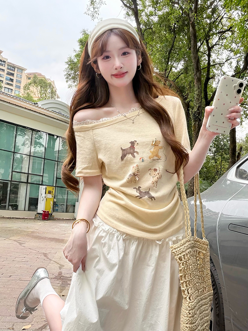 실사 정가 강아지 비스듬한 어깨 반팔 티셔츠 여성 여름 레이스 레이스 오프숄더 슬림해 보이는 디자인 센스 맨위
