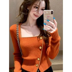 批发小香风方领开叉收腰毛衣女款2025新款秋冬季独特漂亮高级感针织衫