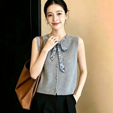 批发韩系丝巾系带针织马甲女2026秋冬款显瘦气质百搭无袖叠穿上衣