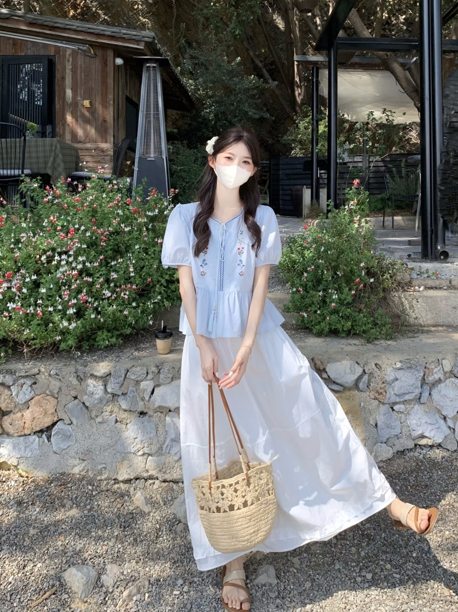실사 2026 여름 새로운 문예 팬 면 재료 쇼트 스타일 자수 거품 소매 셔츠 여성 셔츠 반신 치마 세트