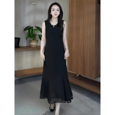 批发法式黑色无袖<b class='q'>连衣裙</b>2026新款春夏季赫本风背心吊带显瘦长裙