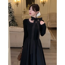 批发韩系早秋穿搭U领温柔粉色长袖<b class='q'>连衣裙</b>女新款气质收腰显瘦长裙