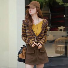 批发安迪绒减撞色条纹连帽<b class='q'>针织衫</b>女装今年流行爆款<b class='q'>假两件</b>显瘦休闲上衣