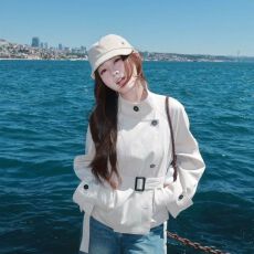 批发米色高级感立领长袖风衣<b class='q'>外套</b>女秋冬新款修身收腰休闲气质女生上衣