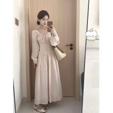 批发法式粉色显瘦<b class='q'>连衣裙</b>女夏季温柔风海边度假<b class='q'>修身</b>款常规百搭甜美女装