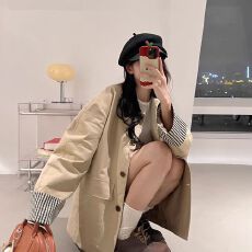 批发新款百搭卡其色中长款外套撞色设计感拼接宽松版型<b class='q'>英伦</b><b class='q'>风</b>女款上衣