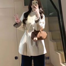 批发英伦风洋气<b class='q'>风衣</b>外套超好看流行款女装小个子秋季减龄款米色上衣潮