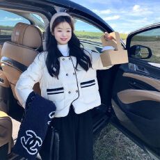 批发杏色短<b class='q'>外套</b>羽绒服杏色小香风百搭款时尚宽松甜美风<b class='q'>女装</b>娃娃脸上衣