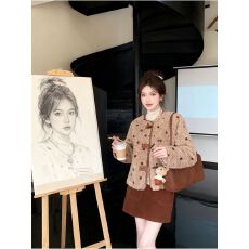 批发羊羔毛外套女2025秋冬<b class='q'>新款</b>牛角扣加厚保暖款女生宽松型开衫款上衣