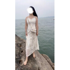 批发2026款初恋风吊带连衣裙设计感纯欲旅游拍照度假海边仙气风<b class='q'>沙滩裙</b>