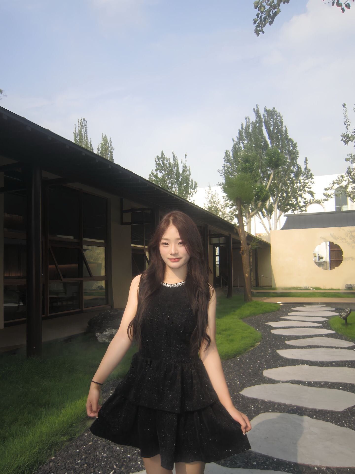2026 새로운 제품 흐름 지불 품격 허리 수축 슬림해 보이는 생일 케이크 드레스 프랑스식 작은 샤넬 스타일 라운드 넥 요정 치마 여성 의류