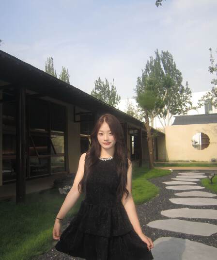 2026 새로운 제품 흐름 지불 품격 허리 수축 슬림해 보이는 생일 케이크 드레스 프랑스식 작은 샤넬 스타일 라운드 넥 요정 치마 여성 의류