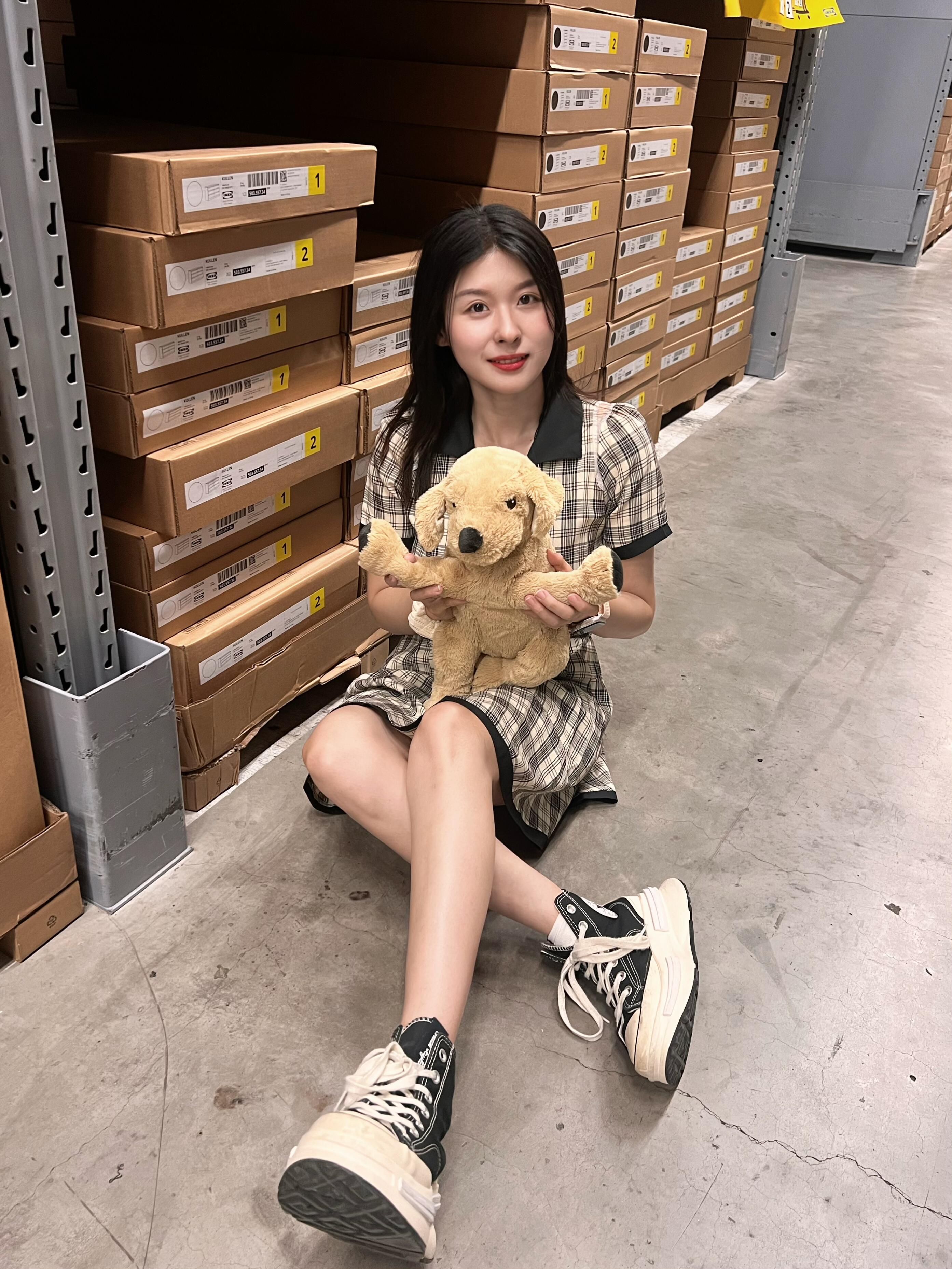 슈퍼 잘 생긴 인기 새로운 체크무늬 디자인 점프 슈트 치마 여성 의류 봄 여름 작은 대중 디자인 센스 미니 스커트 공주 드레스