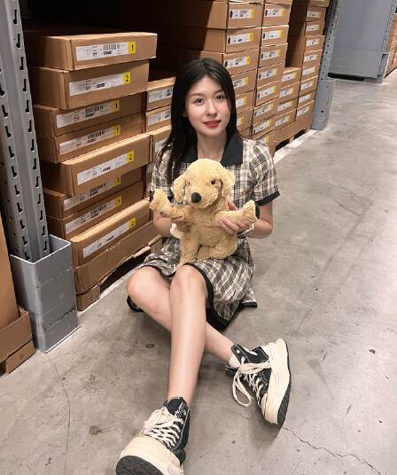 슈퍼 잘 생긴 인기 새로운 체크무늬 디자인 점프 슈트 치마 여성 의류 봄 여름 작은 대중 디자인 센스 미니 스커트 공주 드레스