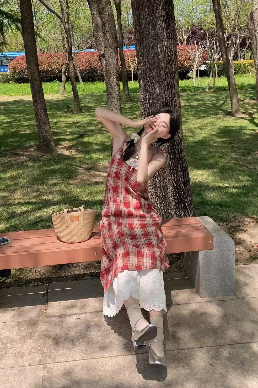 휴가 바람 레이스업 체크무늬 슬립 여성 드레스 여름 새로운 페이크 레이어드 배색 패치워크 품격 중간 길이 치마