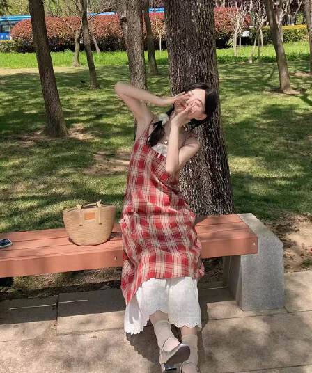 휴가 바람 레이스업 체크무늬 슬립 여성 드레스 여름 새로운 페이크 레이어드 배색 패치워크 품격 중간 길이 치마