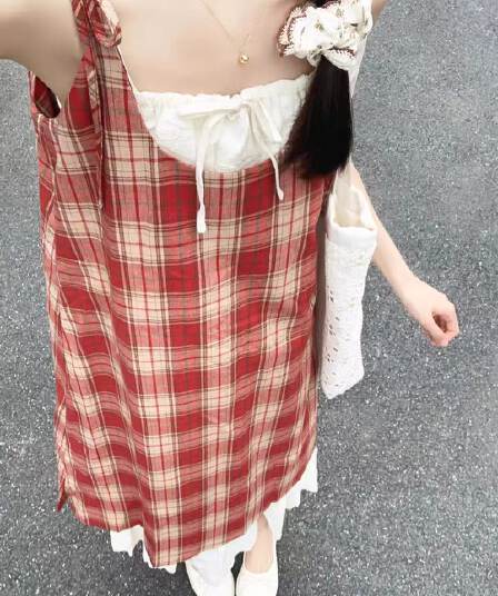 여성 여름 새로운 페이크 레이어드 배색 패치워크 품격 중간 길이 치마 휴가 바람 레이스업 체크무늬 슬립 드레스
