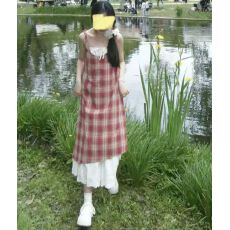 批发2026年新款假两件撞色拼接气质中长裙子度假风系带格纹吊带连衣裙