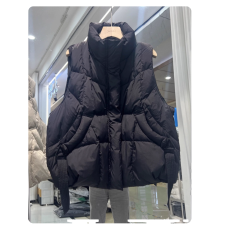 批发羽绒马甲女2025新款短款小个子大码冬季外穿白鸭绒宽松