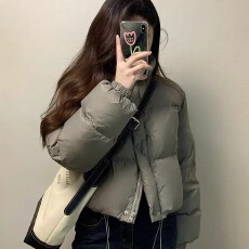 批发冬季短款羽绒服女高级别致设计感立领小个子绒面包服棉袄外套