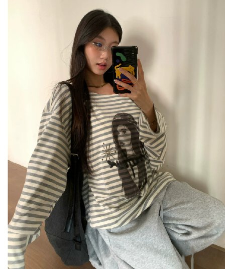 원본 것 새로운 비스듬한 어깨 루즈핏 스트라이프 긴팔 티셔츠 프린트 핫픽스 맨위