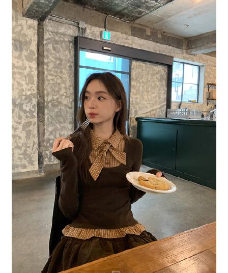 페이크 레이어드 패치워크 긴팔 티셔츠 여성 가을 겨울 새로운 스트랩 작은 셔츠 작은 대중 몸매 가꾸기 체크무늬 맨위