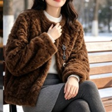 批发羊羔毛皮毛一体短款外套女2026冬新款气质百搭超好看环保<b class='q'>皮草</b>大衣