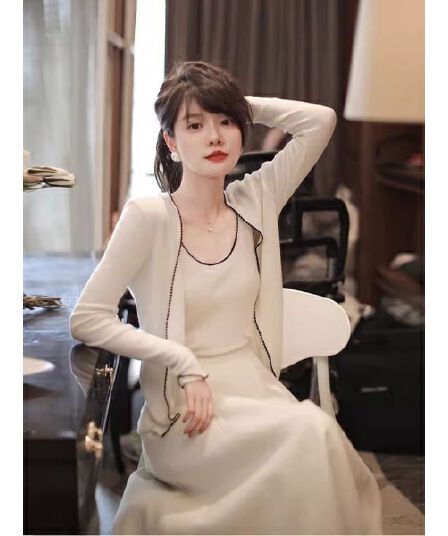 작은 샤넬 스타일 숙녀 품격 화이트 조끼 오픈 가디건 투피스 세트 가을 새로운 고급 외국 가스 외출용 작은 셔츠 세트
