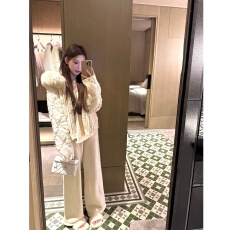 批发小香风毛绒连帽外套秋冬新款针织拉链外套千金风优雅百搭休闲显瘦