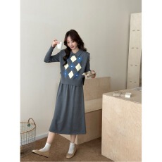 批发学院风休闲秋冬新款针织套装马甲+<b class='q'>连衣裙</b>两件套时尚青春显瘦女