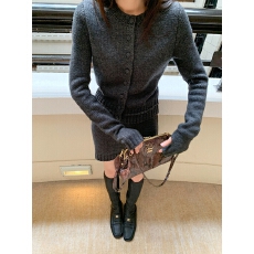 批发网红小香风炸街复古宽松长袖针织套装女秋冬百搭毛衣半身裙两件套