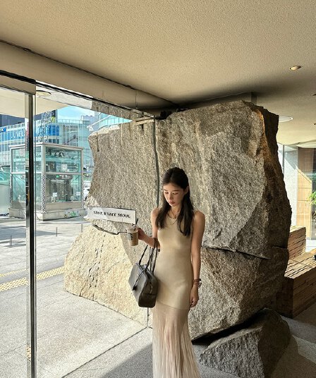 프랑스식 부드러운 바람 그라데이션 황색 민소매 여성 드레스 여름 새로운 고급 센스 허리 수축 큰 진자 조끼 스커트