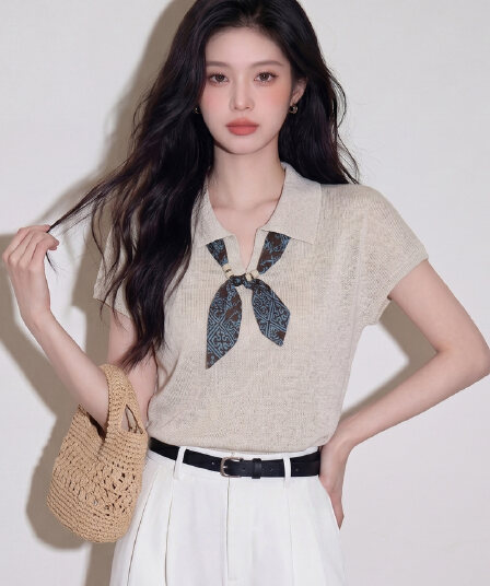 2026 여름 빛 요리 한 바람 스카프 장식 니트 스웨터 오트밀 색상 POLO 칼라 루즈핏 통기성 반팔 품격 맨위