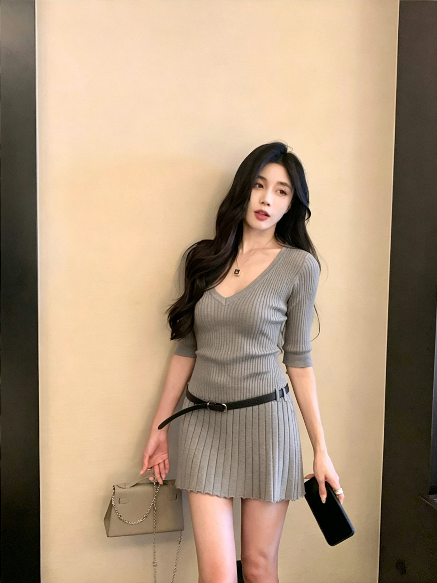 새로운 V넥 구덩이 기사 니트 여성 드레스 여름 5 점 소매 몸매 가꾸기 슬림해 보이는 허리 수축 플리츠 미니 스커트 벨트 보내기