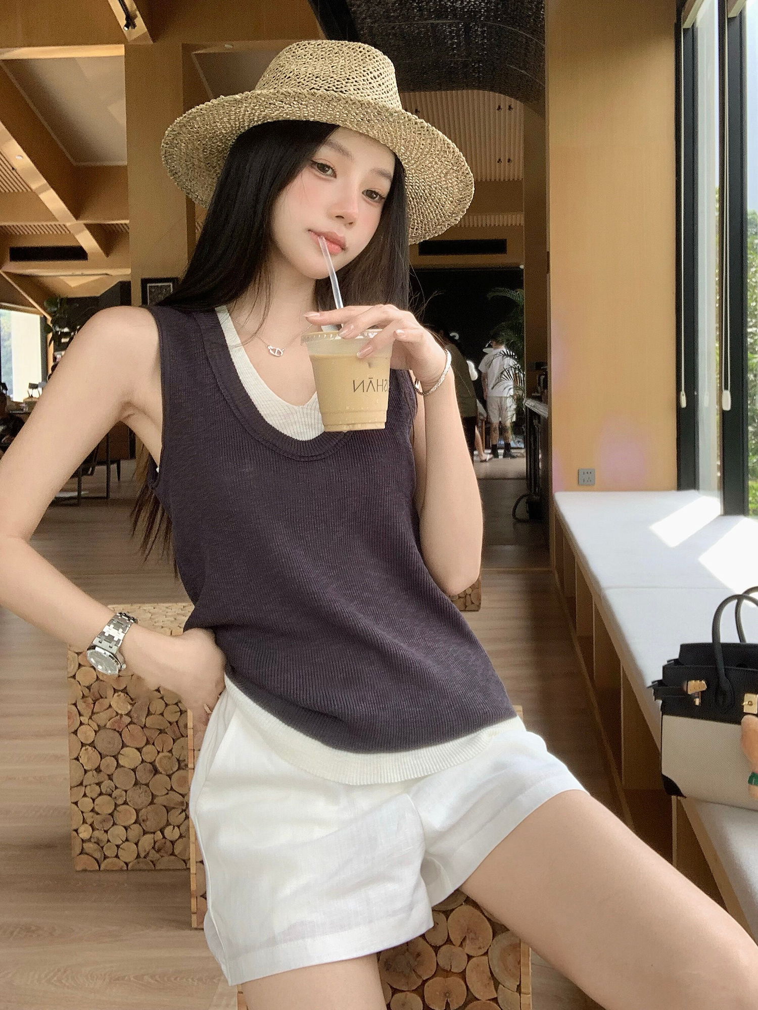여름 섹션 페이크 레이어드 배색 V넥 니트 조끼 여성 루즈핏 민소매 구덩이 기사 스택 착용 표지 고기 슬림해 보이는 인사이드 잡아라. 의류