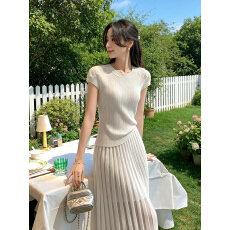 批发夏季蕾丝拼接短袖针织上衣<b class='q'>百褶</b>半身长裙两件套女温柔修身度假套装