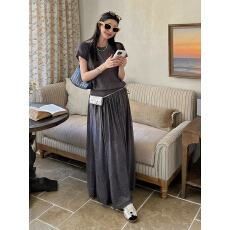 批发2026夏松弛感穿搭麻灰竖纹针织盖肩短袖高腰垂坠<b class='q'>百褶</b>阔腿长裙套装