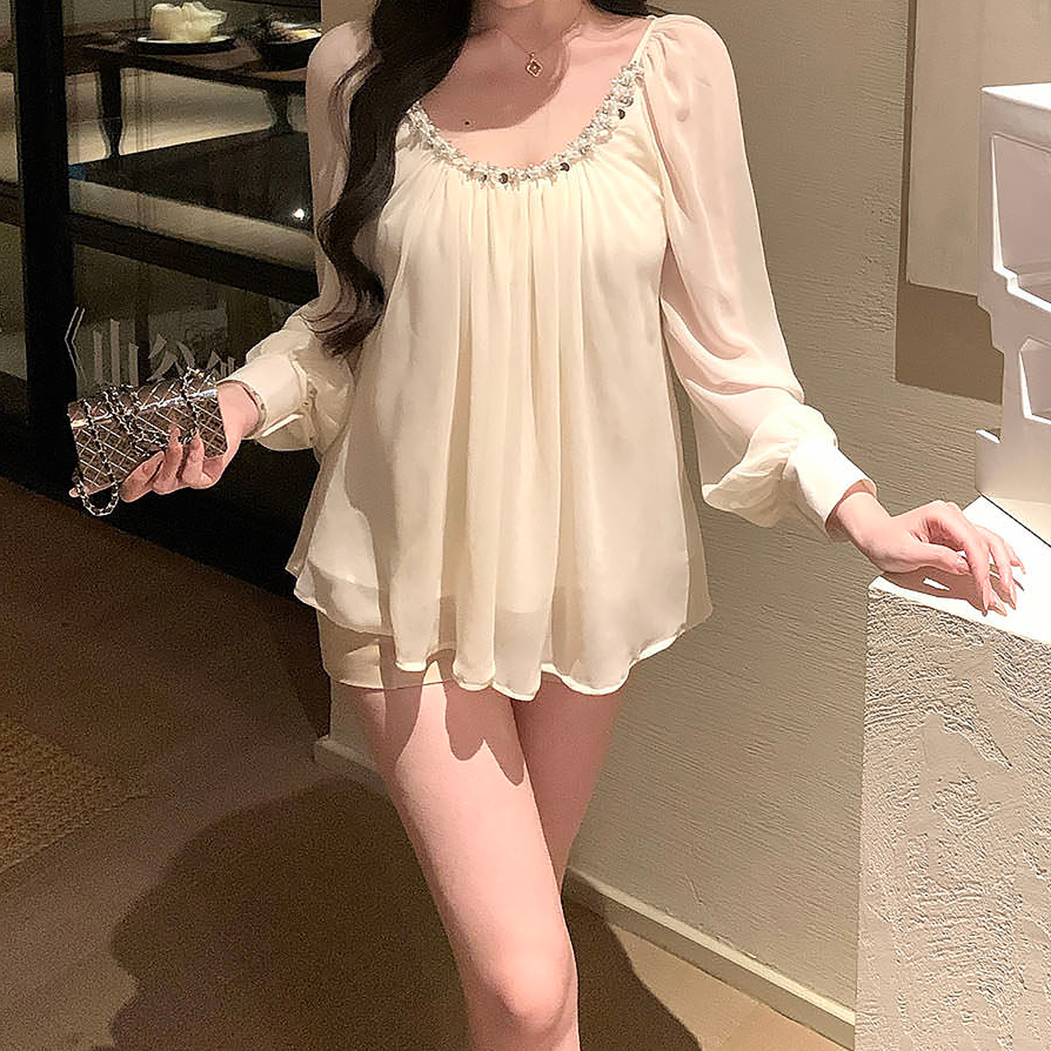 봄 여름 새로운 프랑스식 쉬폰 블라우스 품격 다용도 순수한 욕망 바람 무거운 작업 진주 스팽글 펌프 Pleat 백리스 쉬폰 셔츠