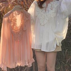 批发法式<b class='q'>蕾丝</b>重工花边拼接V领衬衫女设计小衫吊带背心<b class='q'>罩衫</b>内搭两件套