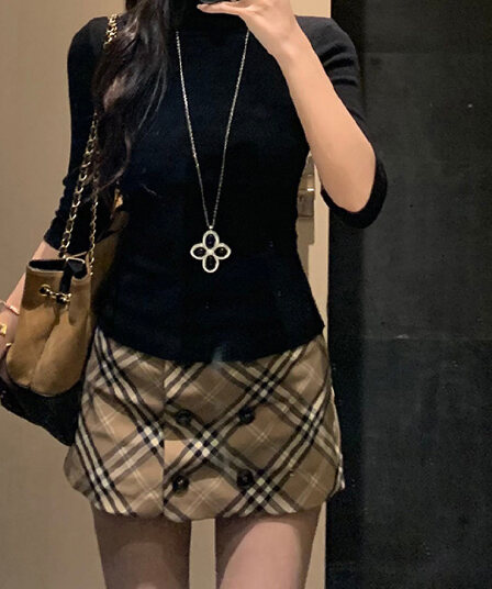 카키 색 체크무늬 반신 스커트 여성 하이웨이스트 슬림해 보이는 여름 A라인 스커트 품격 핫걸 노출 방지 타이트 스커트 짧은 치마