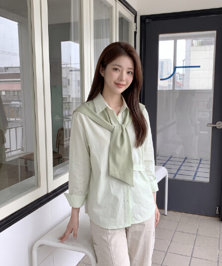 항구 바람 레트로 니트 숄 긴팔 여성 셔츠 가을 셔츠 여성 불규칙 비스듬한 버클 작은 대중 디자인 센스 맨위