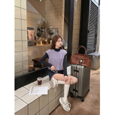 批发2026秋季新款韩版设计感小飞袖坎肩马甲女荷叶边<b class='q'>长袖</b>T恤两件套装