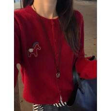 批发韩国冬季长袖小马刺绣针织开衫女宽松2025新年红色喜庆毛衣外套女