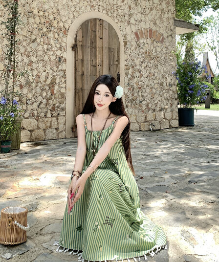 재고 상품 실사 작은 6 월 6 월 브리트니 닦아내 라. 차 레몬 주스 3 차원 자수 아마 술 스트라이프 슬립 드레스