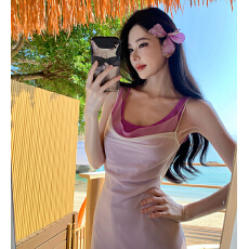 批发实拍艺术生撞色堆叠曲线法式氛围感吊带<b class='q'>背心</b><b class='q'>海边</b>氛围感穿搭连衣裙